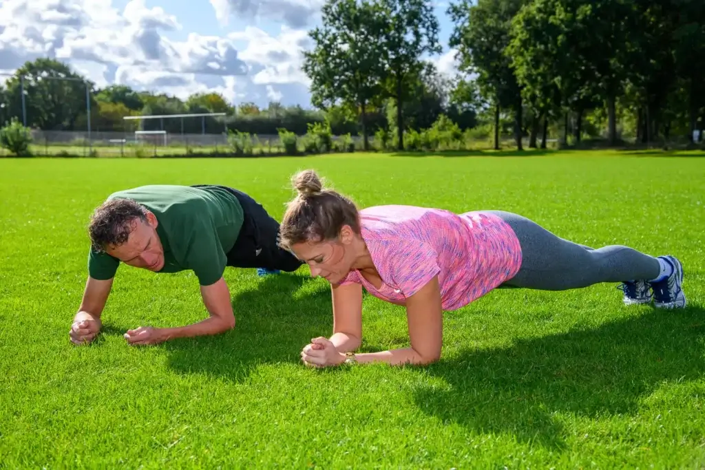 Fit training buiten planken